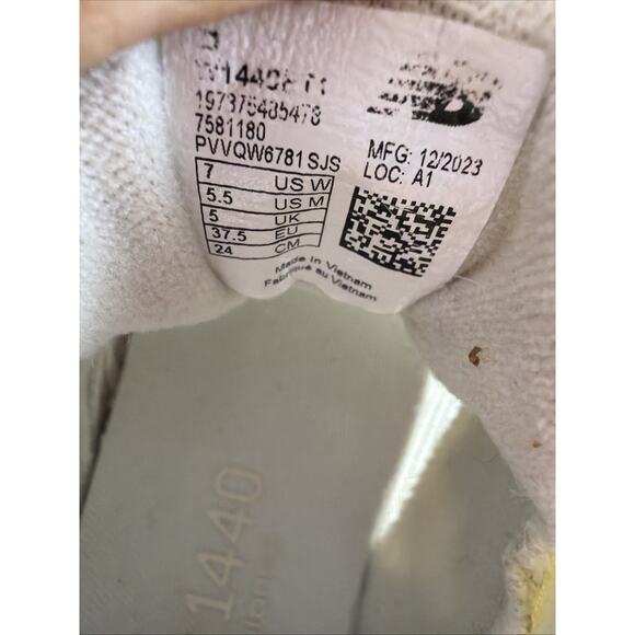 New Balance 1440 White Sneakers Women’s 7 Walking Running Athletic Shoes